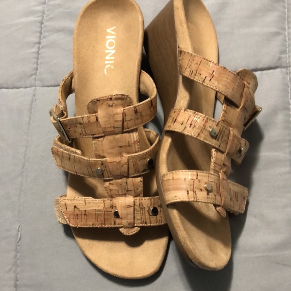 Vionic Wedge Sandals Size 8 NWOT - Picture 7 of 7